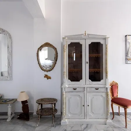 Ricos Two Bedroom House - Paros Apartament Nausa