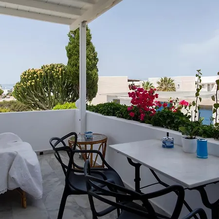 Ricos Two Bedroom House - Paros Apartament