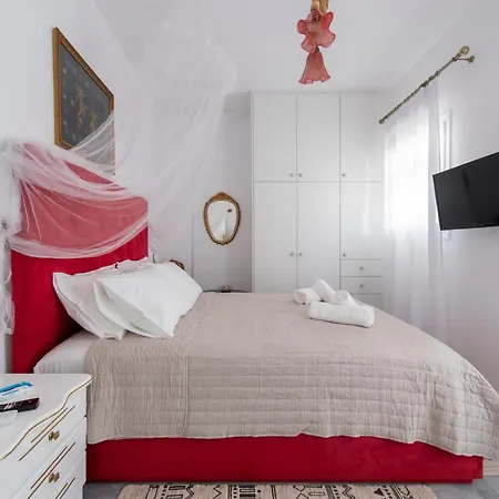 Ricos Two Bedroom House - Paros Apartament Nausa