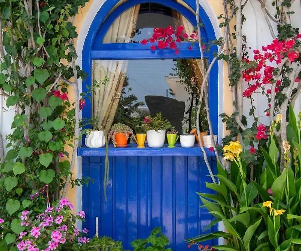 Ricos Two Bedroom House - Paros Apartment *