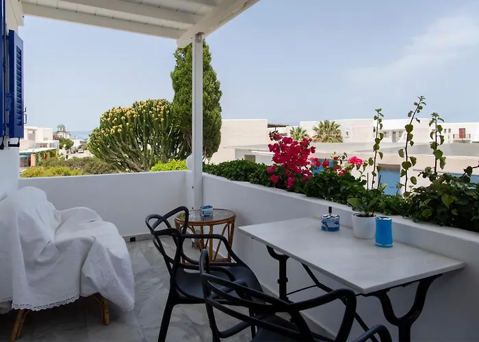 Ricos Two Bedroom House - Paros Apartment