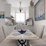 Ricos Two Bedroom House - Paros * Naousa