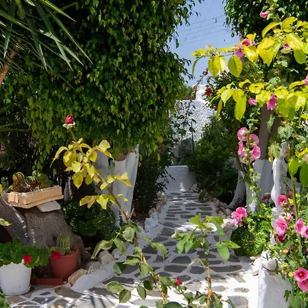 Ricos Two Bedroom House - Paros * Naousa