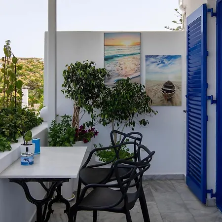 Ricos Two Bedroom House - Paros アパート *