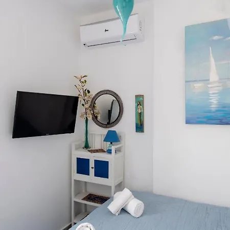 Ricos Two Bedroom House - Paros * ナウサ