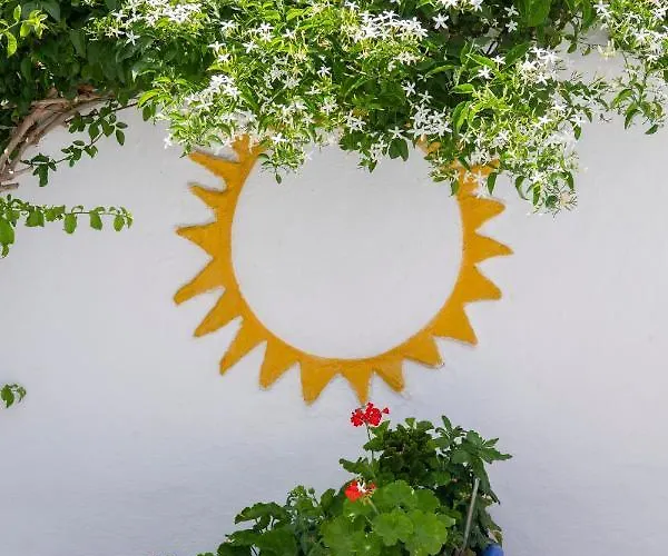 Ricos Two Bedroom House - Paros 公寓 *